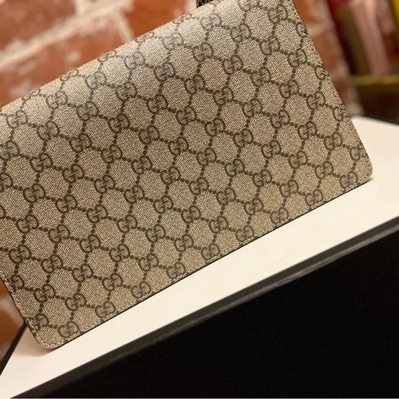 Gucci Beige GG Medium Supreme Dionysus Shoulder Bag - Picture 4 of 8